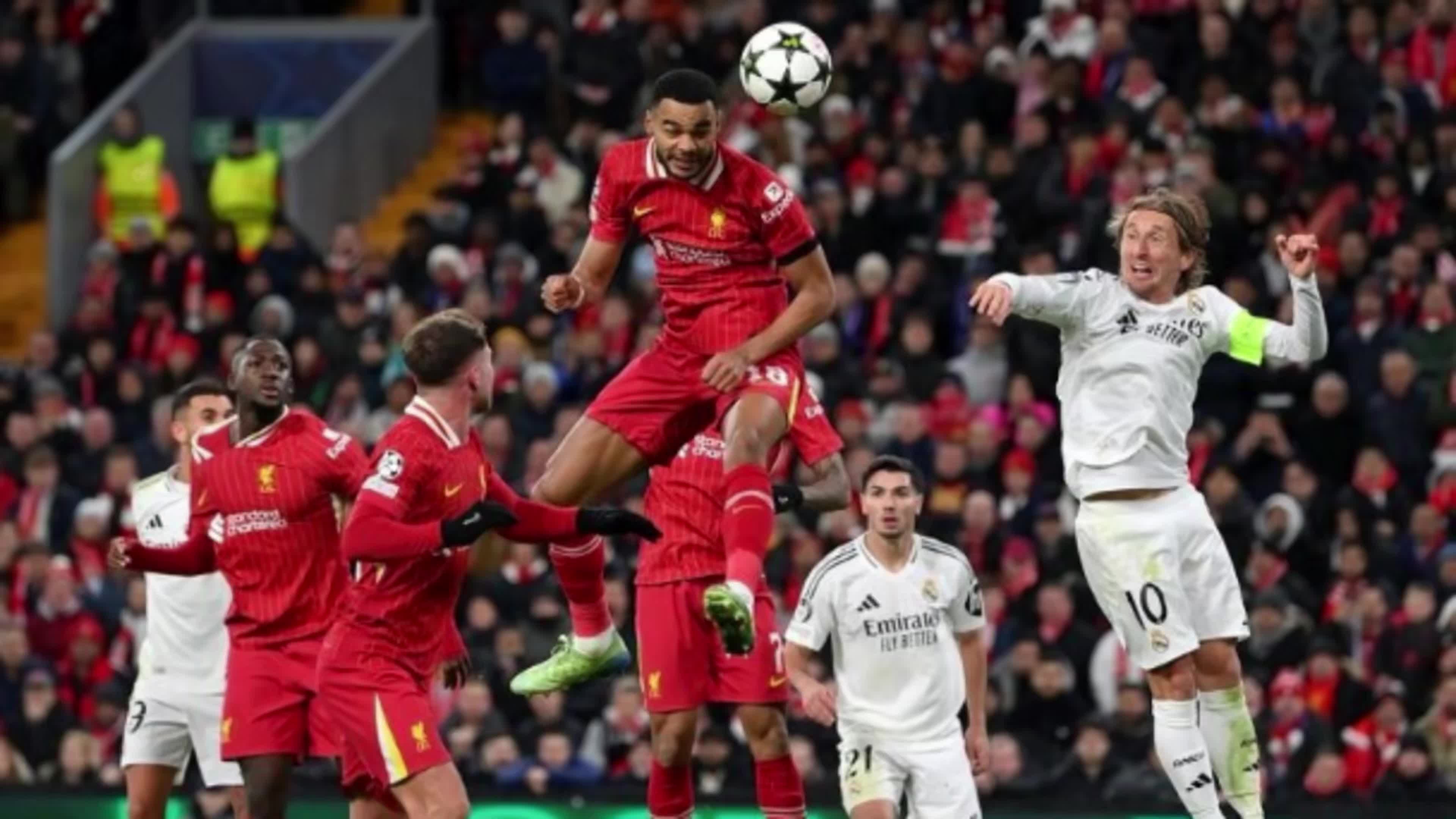 包含利物浦挑战拜仁慕尼黑，争夺欧国联冠军的词条